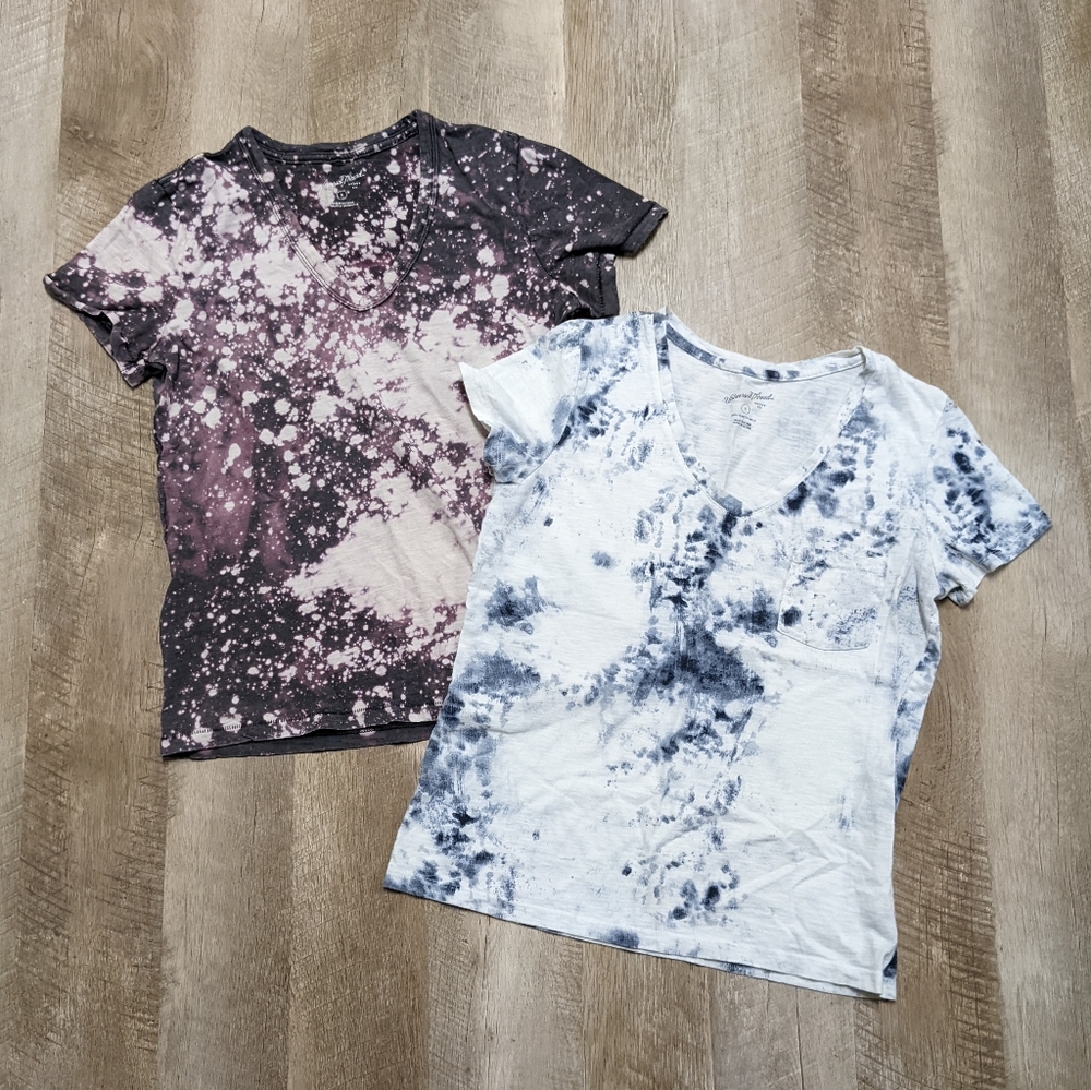 Universal Thread Tie Dye V-neck T-shirts Bundle